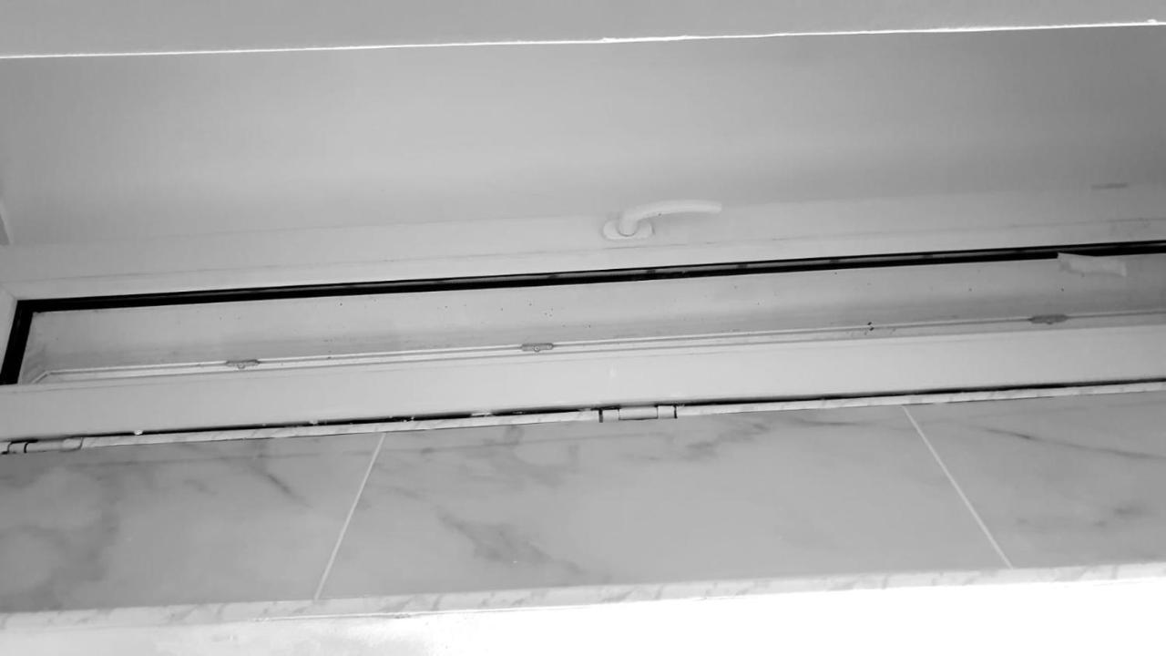 Jolie Appartement Avec 2 Chambres Partagees Paris Exterior foto